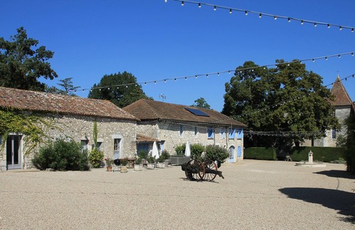 Thenac Cottage | Cottage for 8 persons in the heart of a vineyard at Thenac, Dordogne