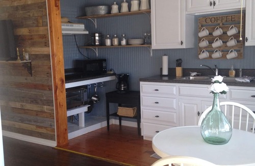 Ocracoke Cottage | Cottage, great for a couple or small family.