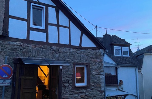 Alf House | Cottage in Alf on the Moselle