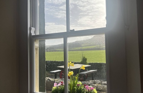 Ballycastle Cottage | Cottage in Ballintoy, Causeway Coast - sleeps 5