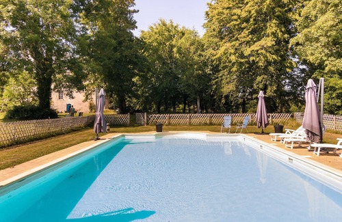 Chalais Cottage | Cottage in Chaleix near Forest and Lake