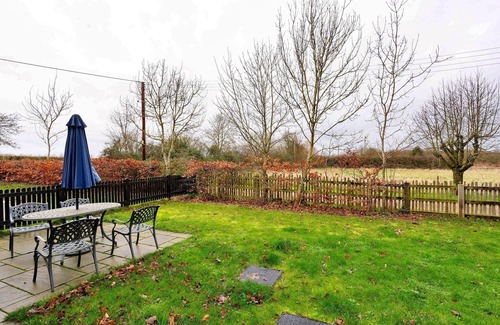 Dorsington Cottage | Cottage in England Forest with Private Garden