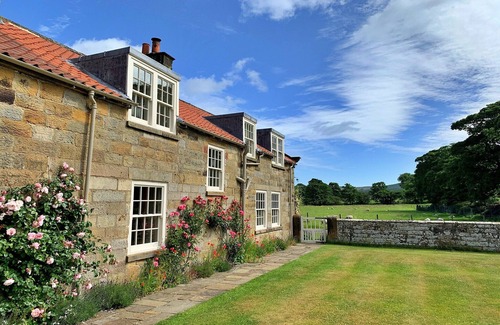 Carlton-in-Cleveland Cottage | Cottage in North York Moors near Manor House