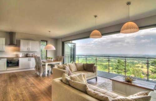 Little Malvern Hotel | Cottage In The Wood