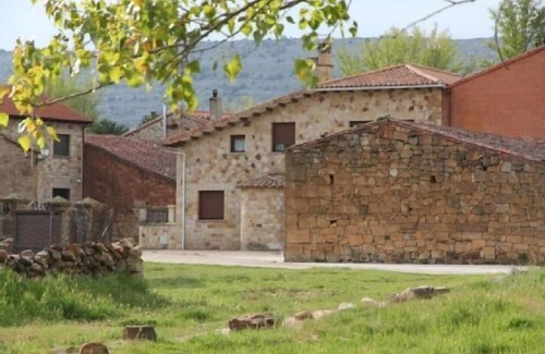 Ocenilla Cottage | Cottage La Casona de Ocenilla for 12 people