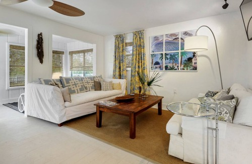 Waveland Cottage | Cottage Oasis less than a mile from the Waveland Beach
