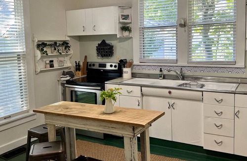 Bloomington Cottage | Cottage on Kirkwood Walkable