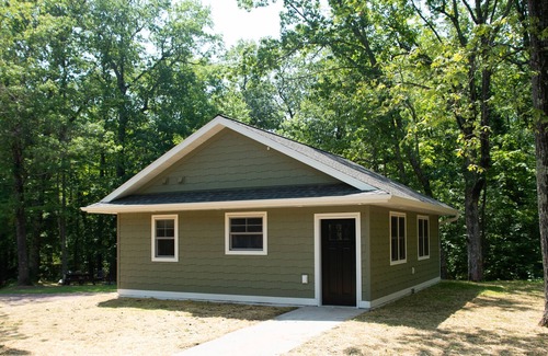 Ashland Cottage | Cottage on Lake Superior. Private Beaches.