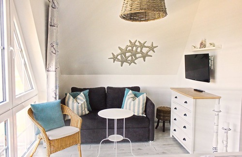 Neuenkirchen House | Cottage on the water | 2 bedrooms, sauna & fireplace, Wi-Fi Pets willk.