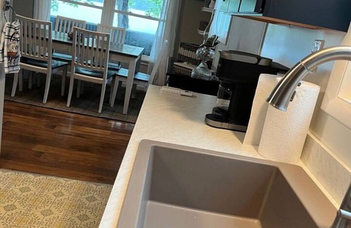 Valois Cottage | Cottage on Waneta Lake