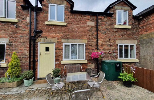 Ormskirk Cottage | Cottage-Private Bathroom-The Granary