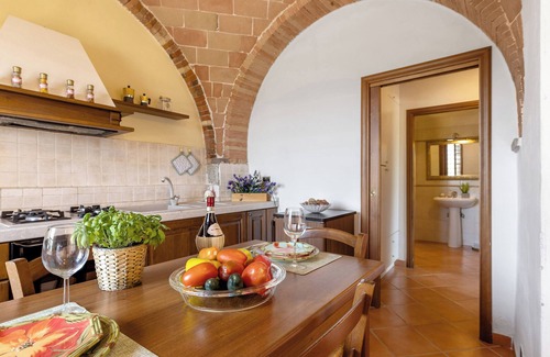 San Macario In Monte Cottage | Cottage 'Rustico Toscano' with Shared Pool, Shared Garden and Wi-Fi