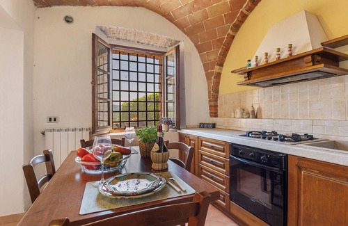 San Macario In Monte Cottage | Cottage 'Rustico Toscano' with Shared Pool, Shared Garden and Wi-Fi