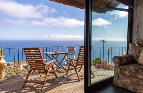 Arco da Calheta Cottage | Cottage Sol, a special retreat facing the sun