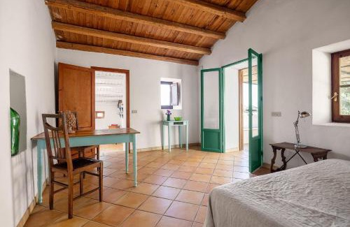 Cefalu Apartment | Cottage surrounded by Nature near the Sea - Cefalù