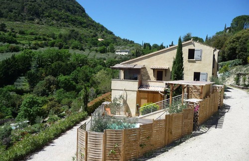 Aubres Villa | Cottage "The Thousand Flowers" in Drôme Provençale