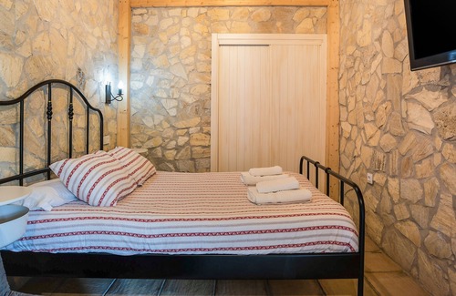 San Ambrosio Cottage | Cottage with Outdoor Private Pool & Wi-Fi
