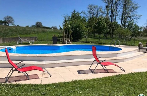 Velet Cottage | Cottage with pool, air conditioning, WiFi and private parking in Velet