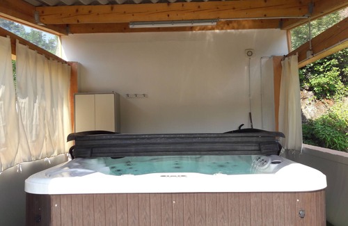 Montauroux House | Cottage with SPA (Jacuzzi) "Les Oiseaux"
