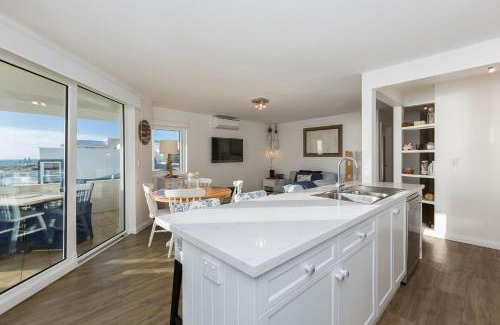 Cottesloe Apartment | Cottesloe Blue Apartment