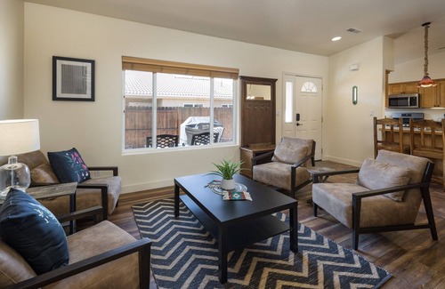 Moab House | Cottonwoods 419