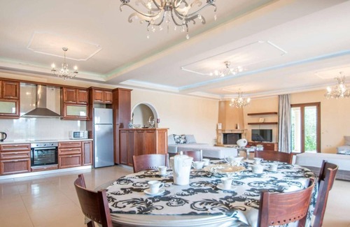 Kalpaki Villa | counryside location close to amenities new villa