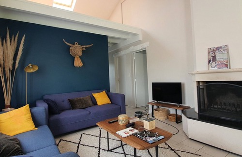 Guiche House | COUNTRY-BASQUE: House for 6 with 3 bathrooms and private services