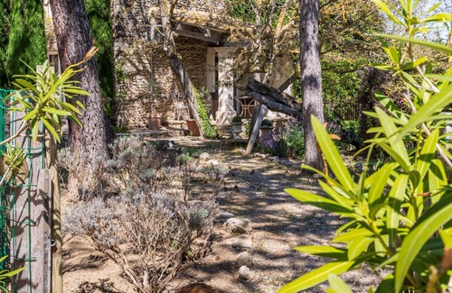 Lagnes Cottage | Country Cottage/Gite - LAGNES- ISLE-SUR-LA-SORGUE