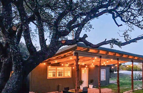 Glen Rose Cottage | Country Cottage Near Fossil Rim