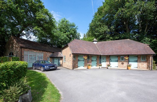 Liphook House | Country Escape on Private Estate, Dogs, Walking