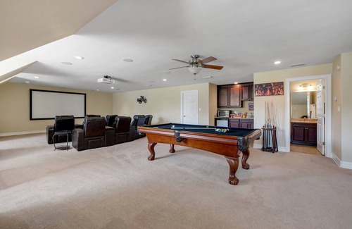 Havana House | Country Estate on private 6 acres. 5bed/6bath w/Movie Room and Pool Table