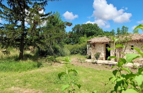 Saint-Saturnin-du-Bois House | Country house in the heart of nature. Pets welcome, ideal for families!