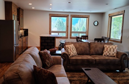 Leavenworth Cabin | Country guest cottage. Lower level, Private, quiet, minutes from Leavenworth.