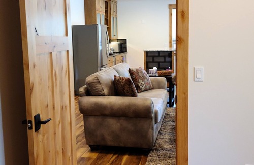 Leavenworth Cabin | Country guest cottage. Lower level, Private, quiet, minutes from Leavenworth.