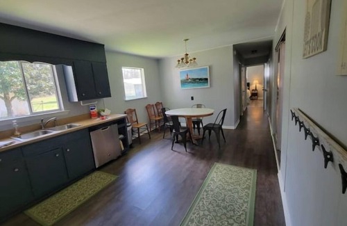 Laceys Spring House | Country Home near City, 3 bedroom, sleeps up to 10
