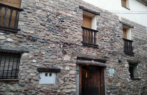 Pina de Montalgrao House | Country House 'Casa De La Cisterna I' with Balcony