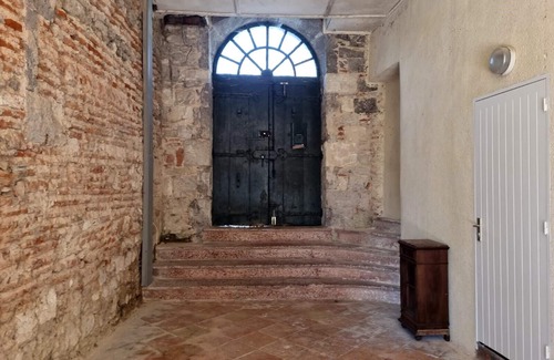 Clairac Villa | Country House 'Abbaye De Clairac' with Lake View, Private Pool and Wi-Fi