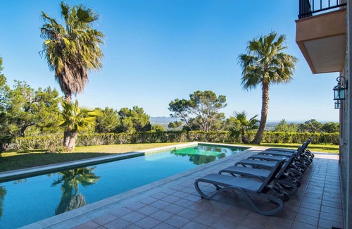 Manacor Villa | Country House 'Dues' with Sea View, Wi-Fi and Air Conditioning