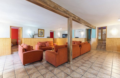 Burgohondo House | Country House 'El Calderillo' with Mountain View, Wi-Fi and Air Conditioning