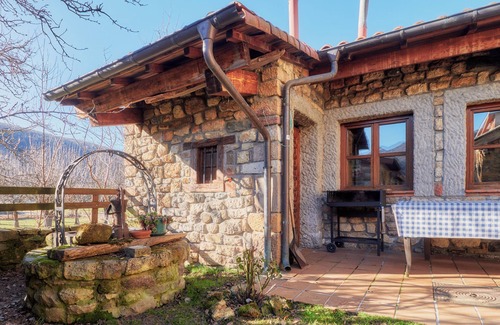 Boca de Huergano House | Country House 'Aldaron' with Mountain View, Private Garden and Wi-Fi