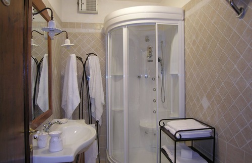 Vicchio Other | Country House /Farm House in Santo Stefano with 5 bedrooms sleeps 9