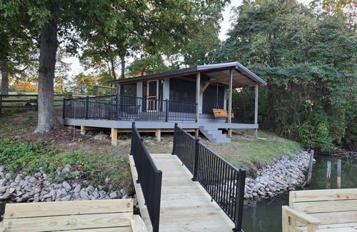 Modoc House | Country House for Solar Eclipse