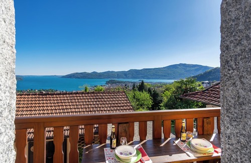 Arizzano House | Country House