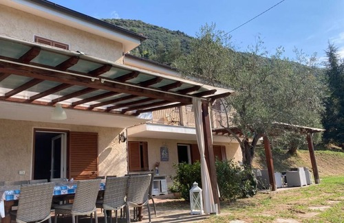 Camaiore House | Country house in the Tuscan hills with private pool