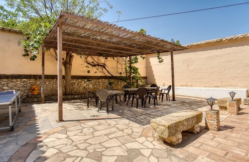 Monovar House | Country House 'Madara' with Mountain Views, Private Pool and Wi-Fi