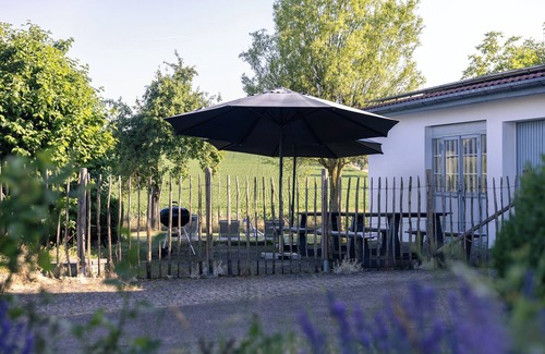 Blaufelden Cottage | Country house Paco - family vacation with sauna, fireplace and large garden to relax in