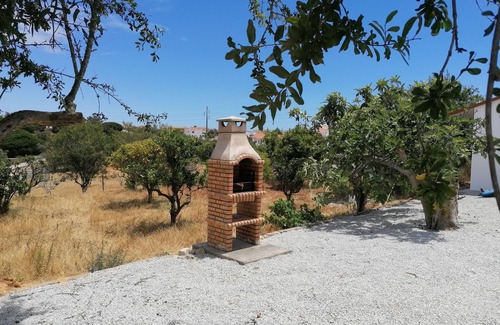 Pata de Baixo Cottage | Country house, quiet and close to all amenities