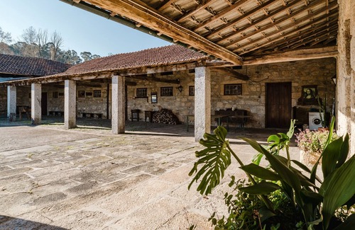 Amares Villa | Country House 'Quinta Das Regadas' with Mountain View, Private Pool and Wi-Fi