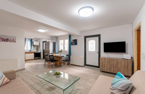 Gaios House | Country House 'Serenity' with Private Terrace, Wi-Fi, and Air Conditioning