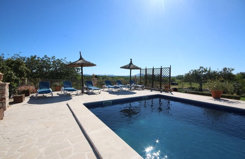 Porreres Villa | Country House 'Ses Terrasses' with Mountain View, Private Pool and Wi-Fi